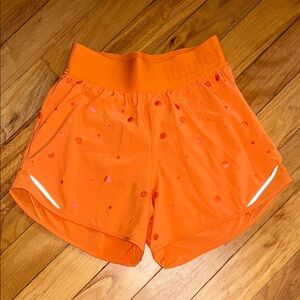 Lululemon Hotty Hot Shorts 4" Logo Print
